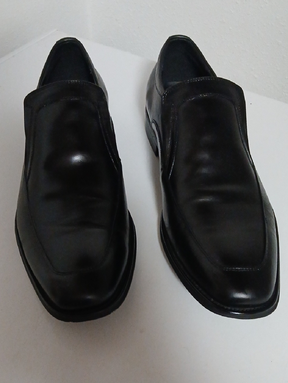 Kenneth Cole Black Leather Slip-On Loafers